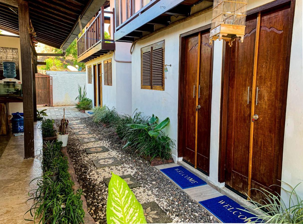 Capung Guesthouse Jimbaran Exterior foto